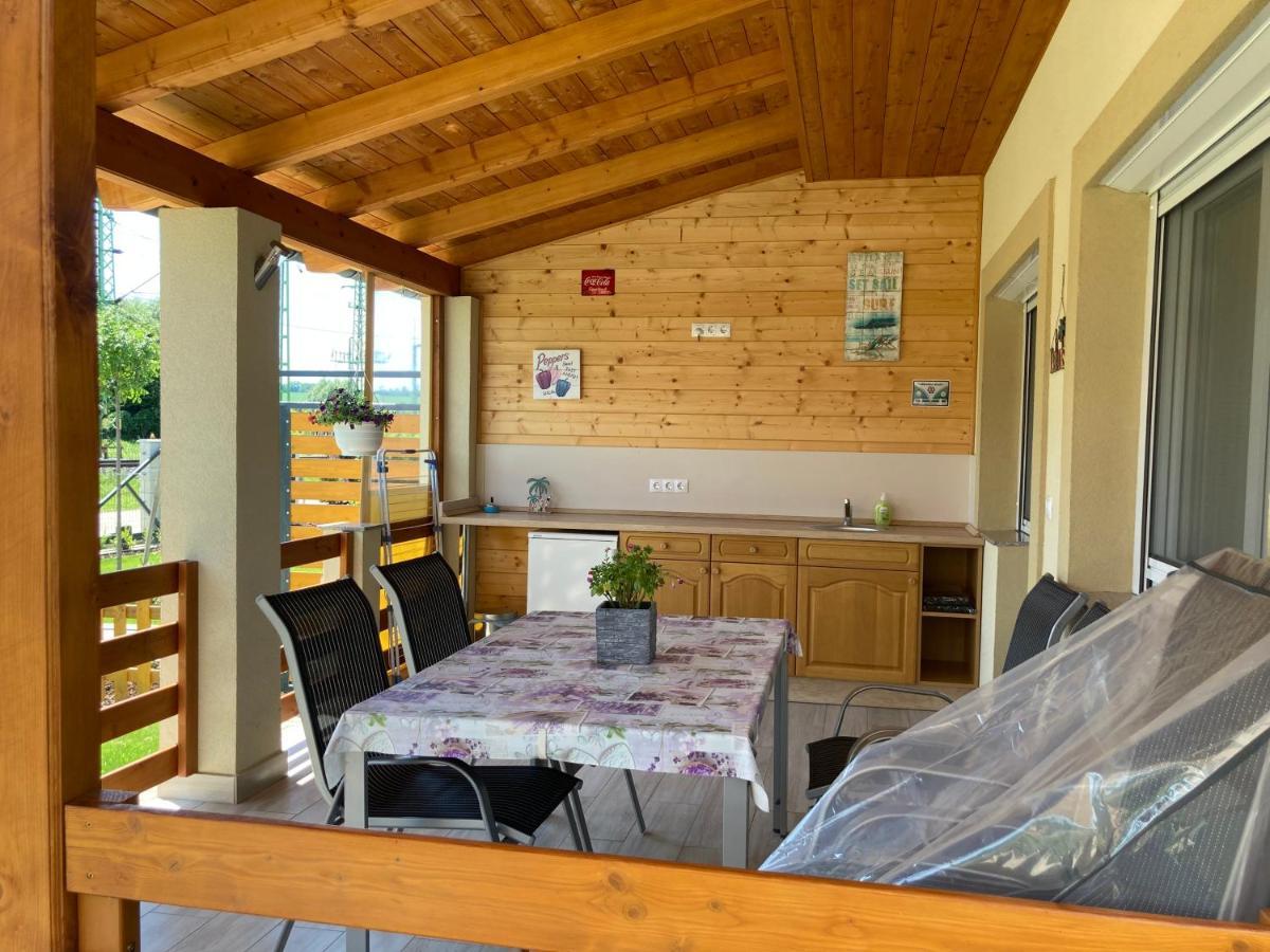 Balati Vendeghaz Apartment Balatonmariafurdo Ngoại thất bức ảnh